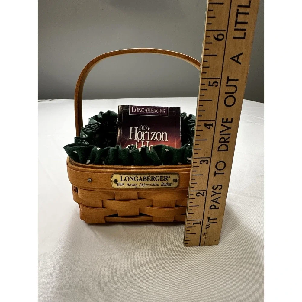 1996 Longaberger Hostess Appreciation Basket, With Green liner, Protector